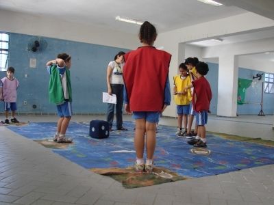 Alunos jogando a Grande Viagem do Albatroz Alunos jogando a Grande Viagem do Albatroz