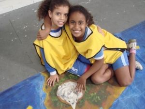 Alunas da escola Auxiliadora da Instru&ccedil;&atilde;o brincam no Espa&ccedil;o Albatroz