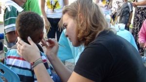 Pintura em rosto Pintura em rosto