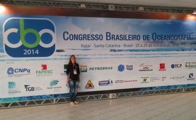 Iasmim Begnini, estagi&aacute;ria da Base Regional de Santa Catarina do Projeto Albatroz, durante o CBO 2014