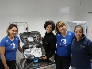Juliana Yuri Saviolli (Projeto Albatroz), Valeria Ruoppolo (Aiuk&aacute;), Tatiana Neves (Projeto Albatroz) e Claudia Carvalho do Nascimento (Aiuk&aacute;).
